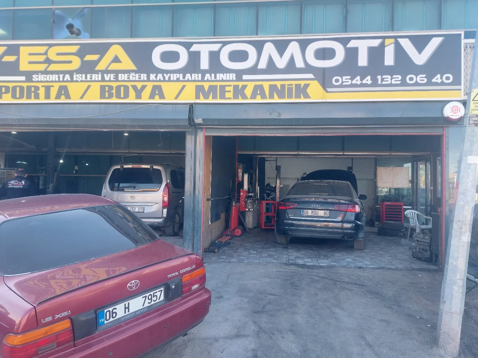 Yesa Otomotiv kaporta, boya ve mekanik servis girişi